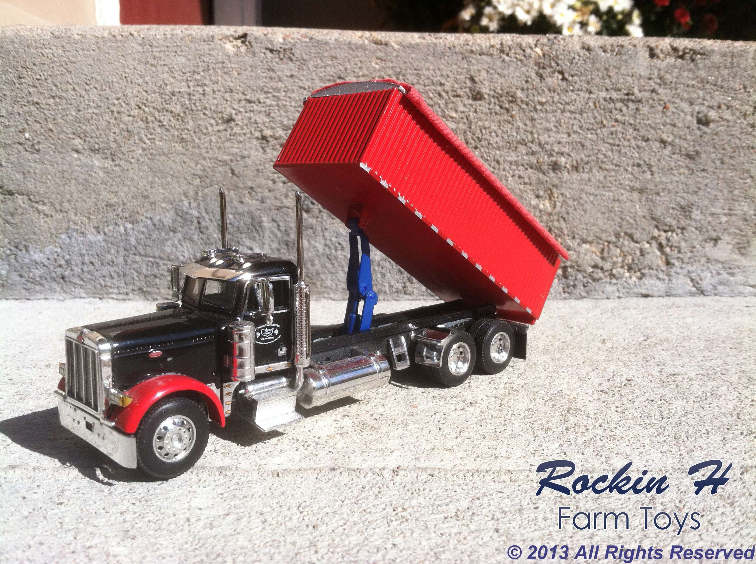 379 Peterbilt grain truck