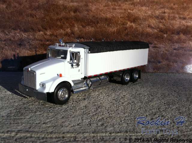 Kenworth T800 grain truck