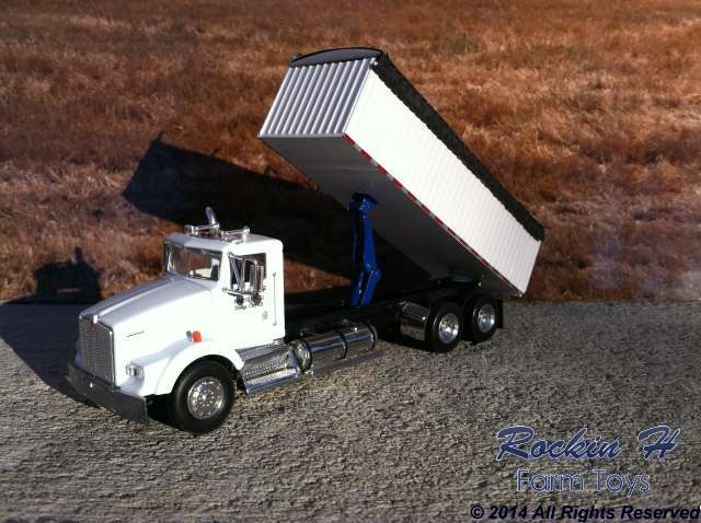 Kenworth T800 grain truck