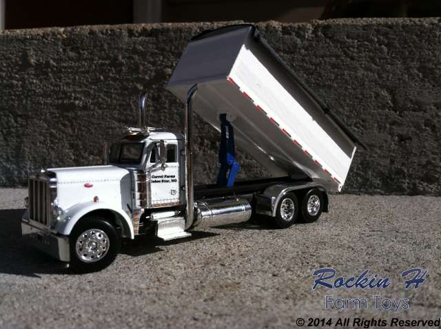 379 Peterbilt grain truck