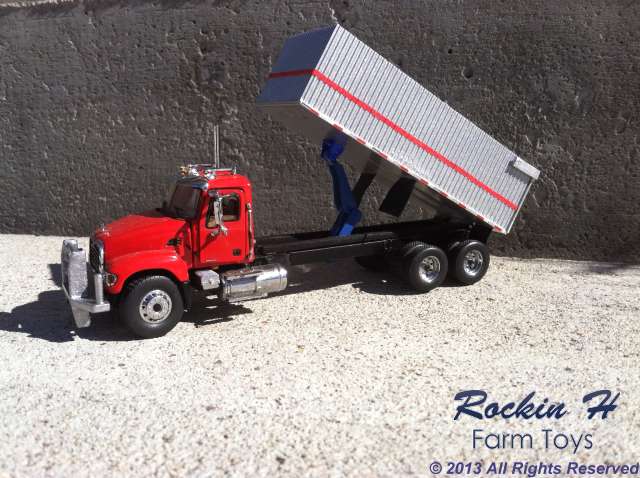 Mack Granite grain truck