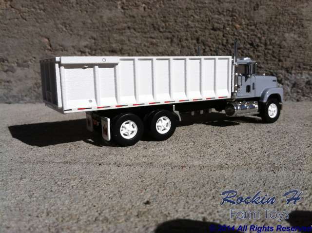 International 4300 grain truck