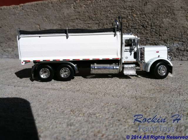 379 Peterbilt grain truck