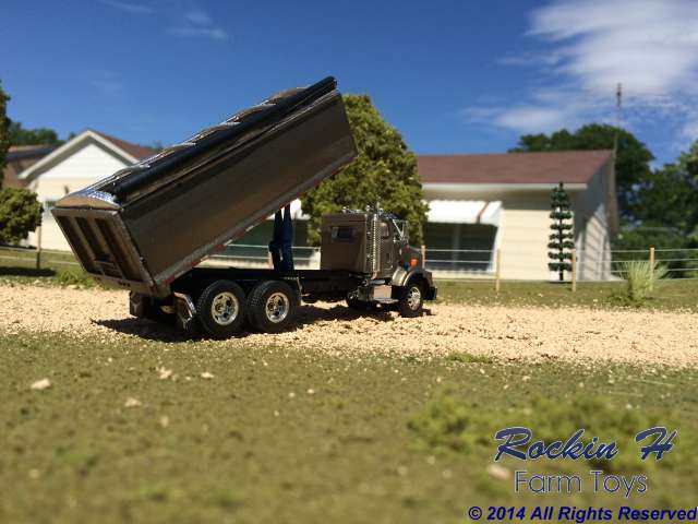 Kenworth T800 grain truck