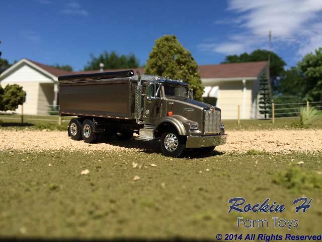 Kenworth T800 grain truck