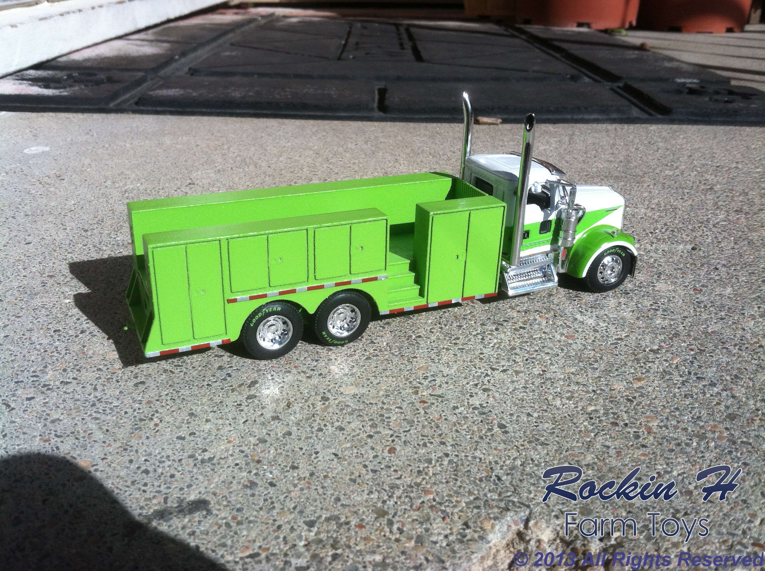 Kenworth W900L with Haynes ST Bed