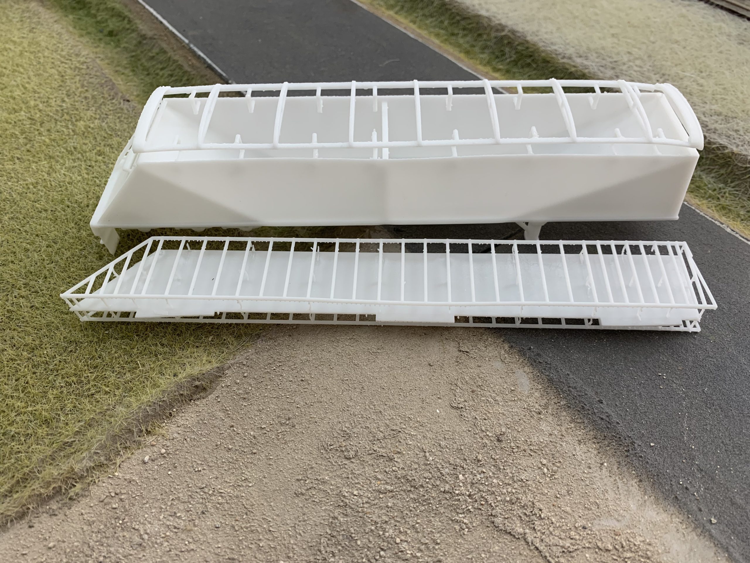 1/64 Scale 3 axle 48' Cornhusker Trailer Kit