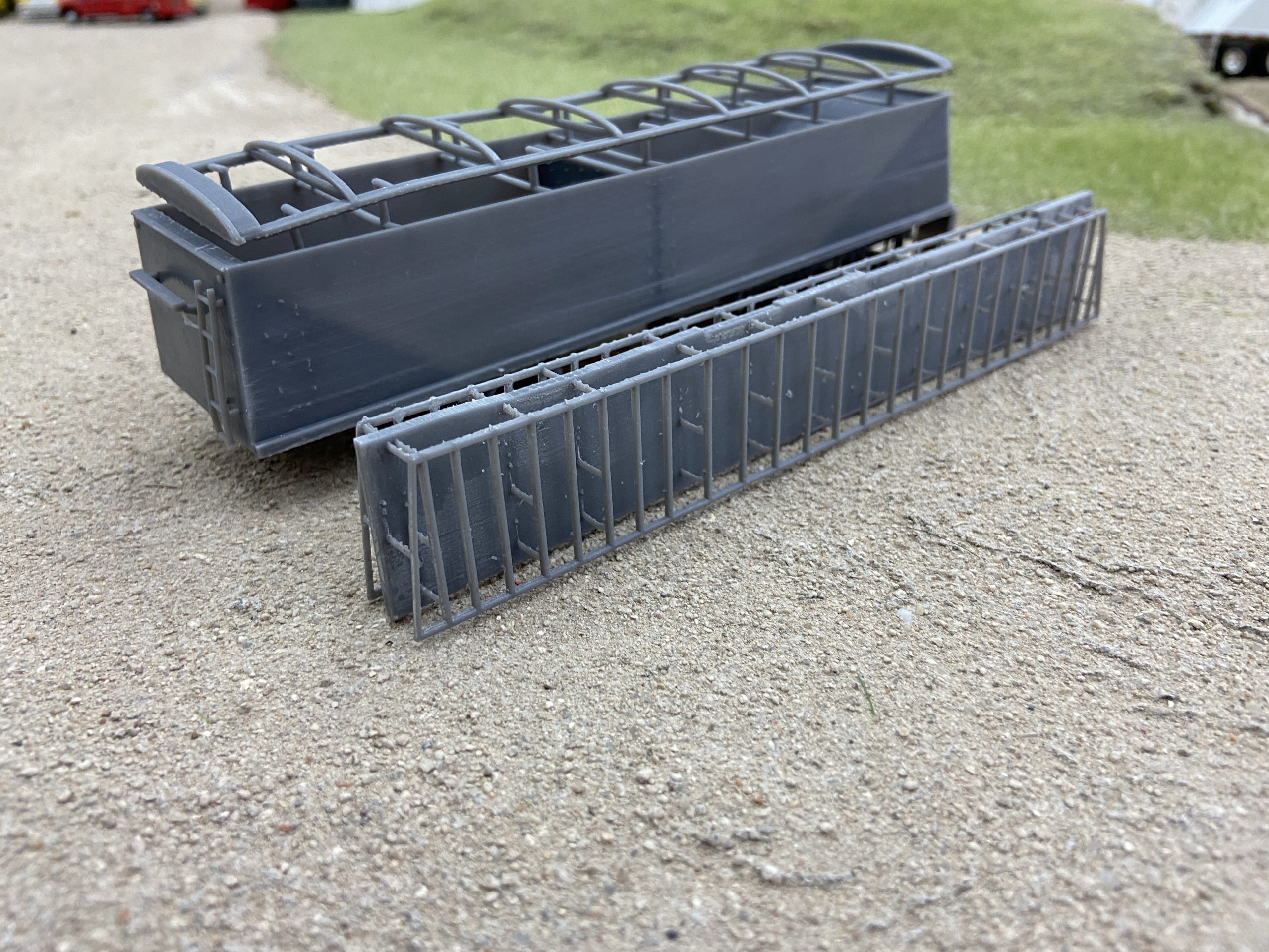 1/64 Scale 3 axle 36' Cornhusker Trailer Kit - Image 2