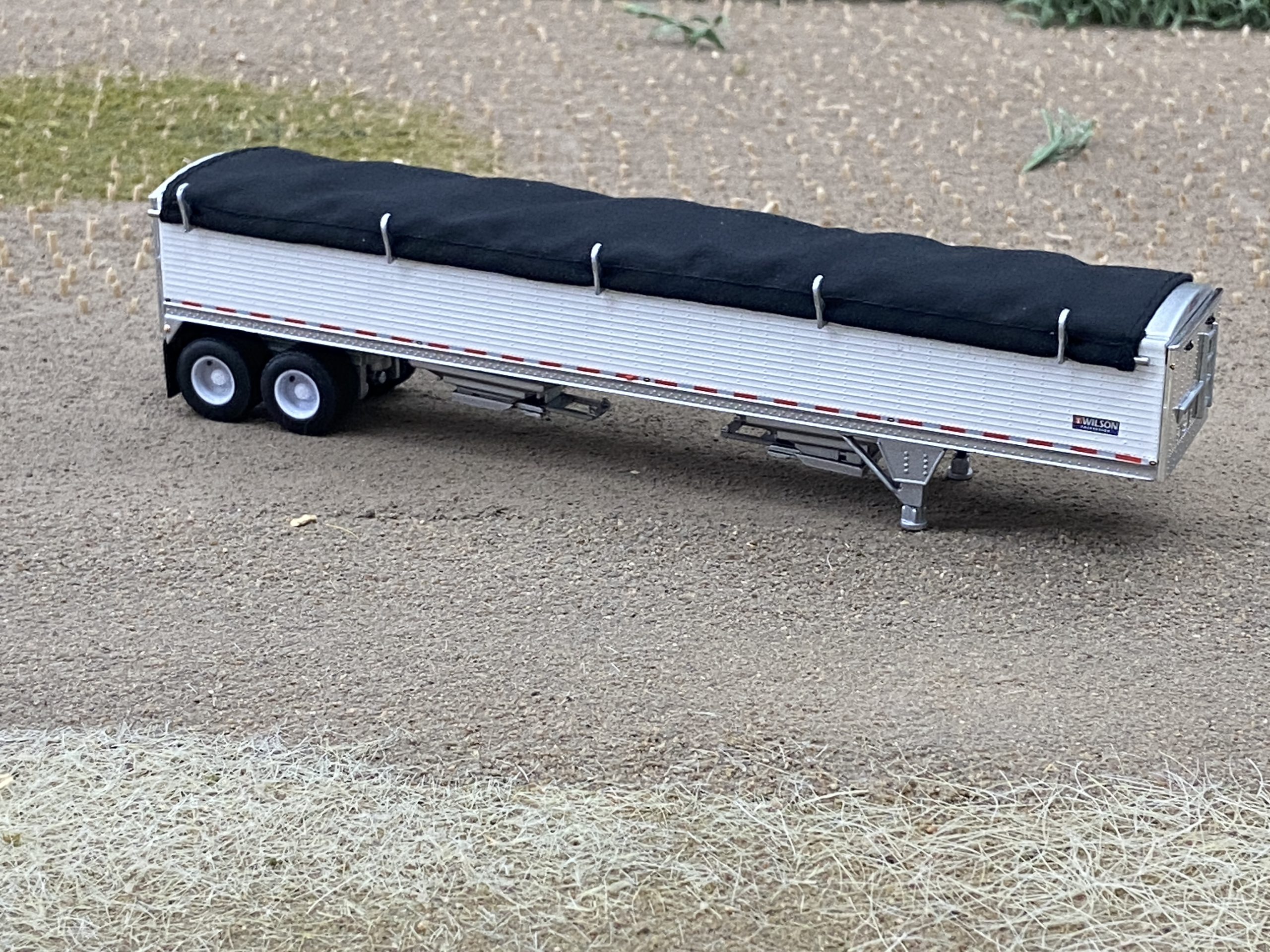White/Black 42' Wilson Pacesetter - Image 4
