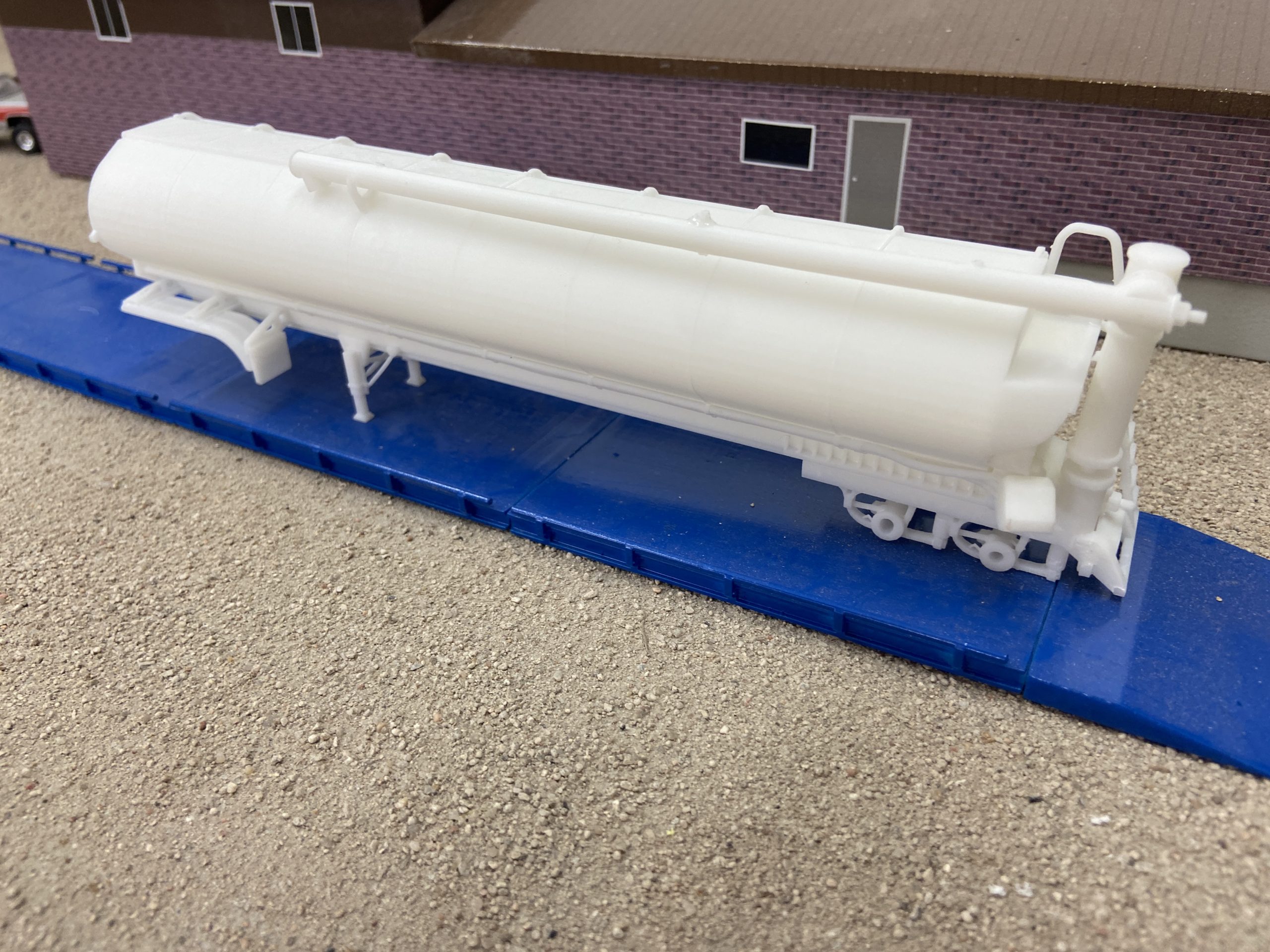 1/64 Scale KT Pacer Bulk Feed Trailer - 2 styles - Image 6