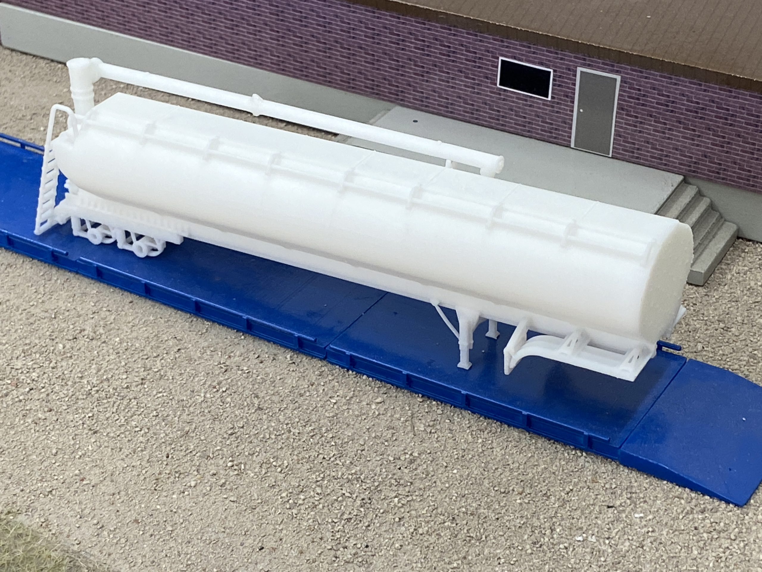 1/64 Scale KT Pacer Bulk Feed Trailer - 2 styles - Image 4
