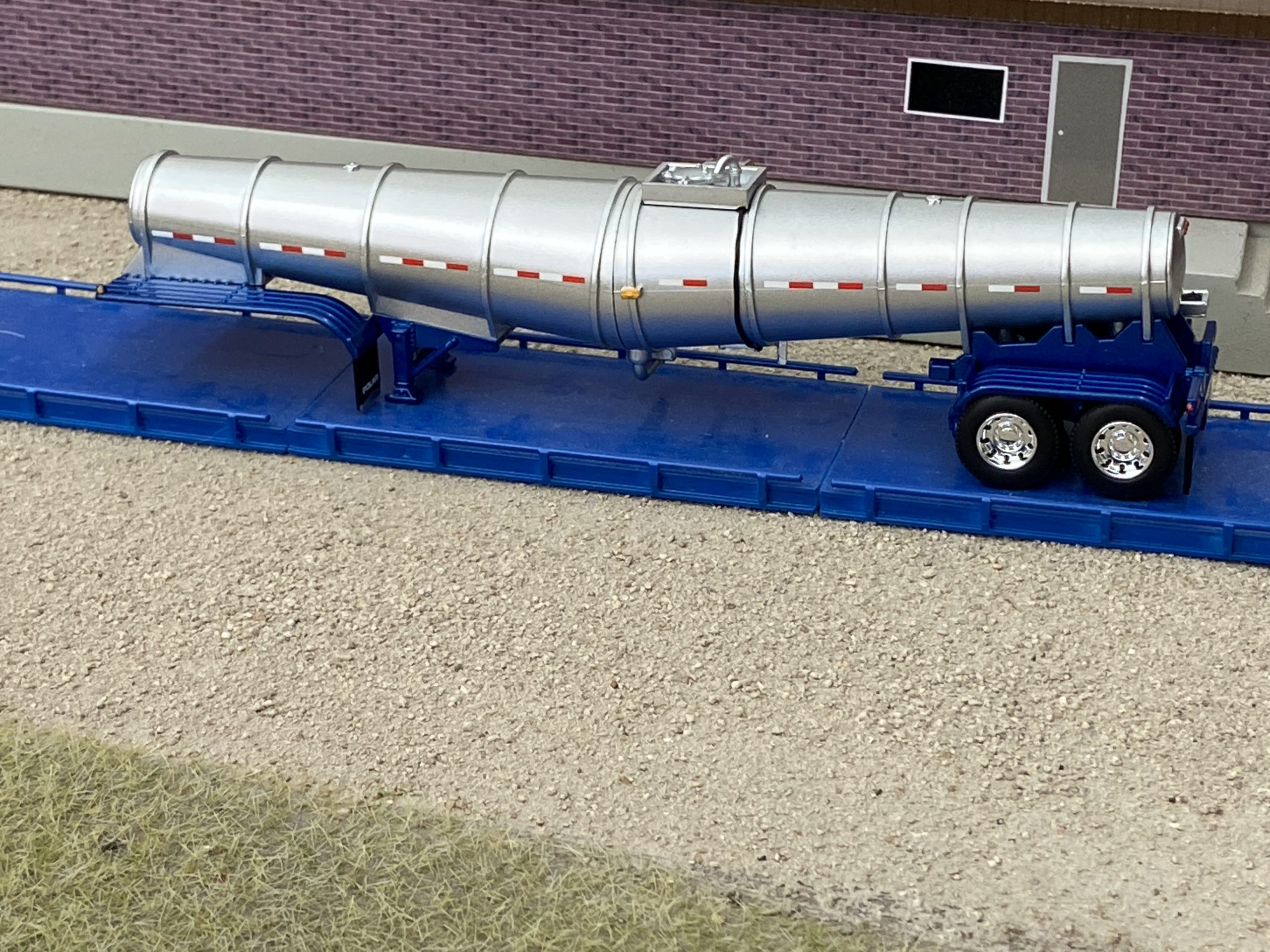 DCP Silver Polar Deep Drop Trailer Blue Frame and Fenders - Image 3
