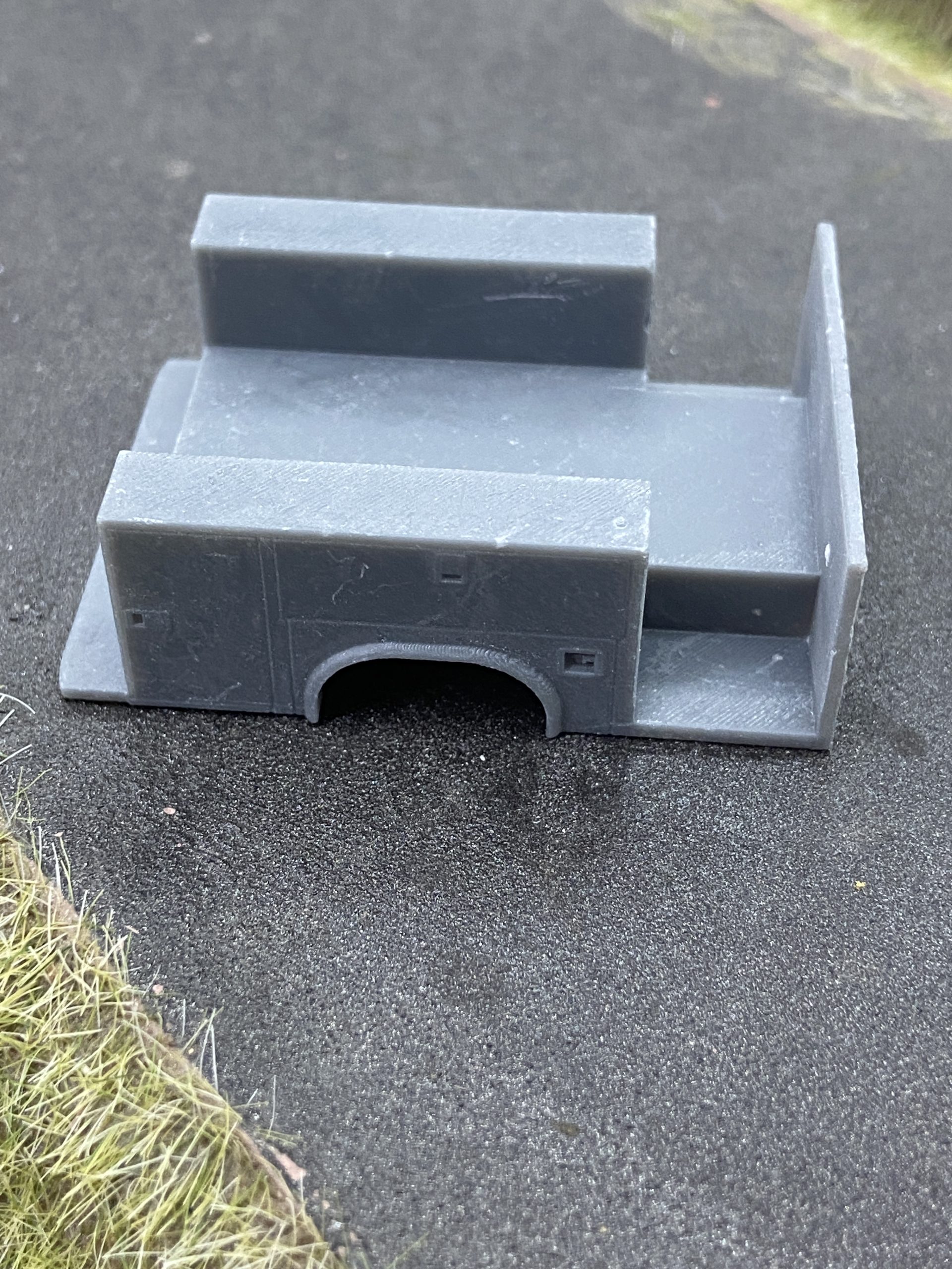 Service Bed 6 - Steps on driver and passenger side - Image 4