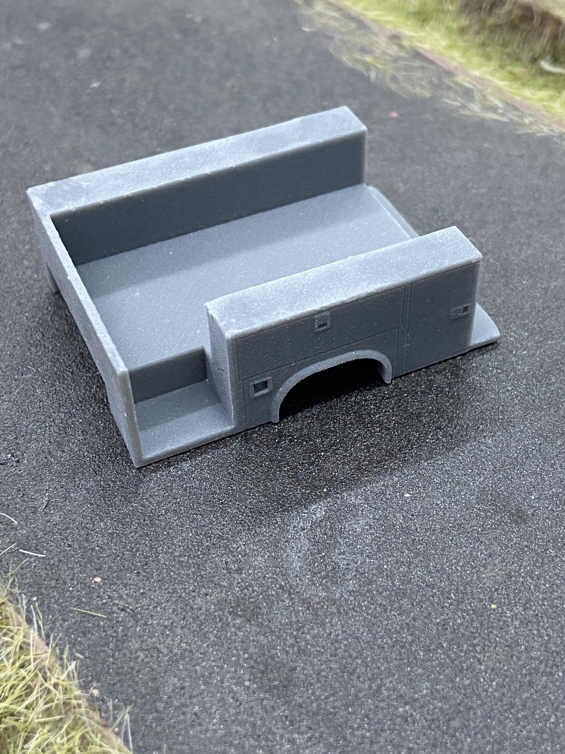 Service Bed 5 - Driver side step