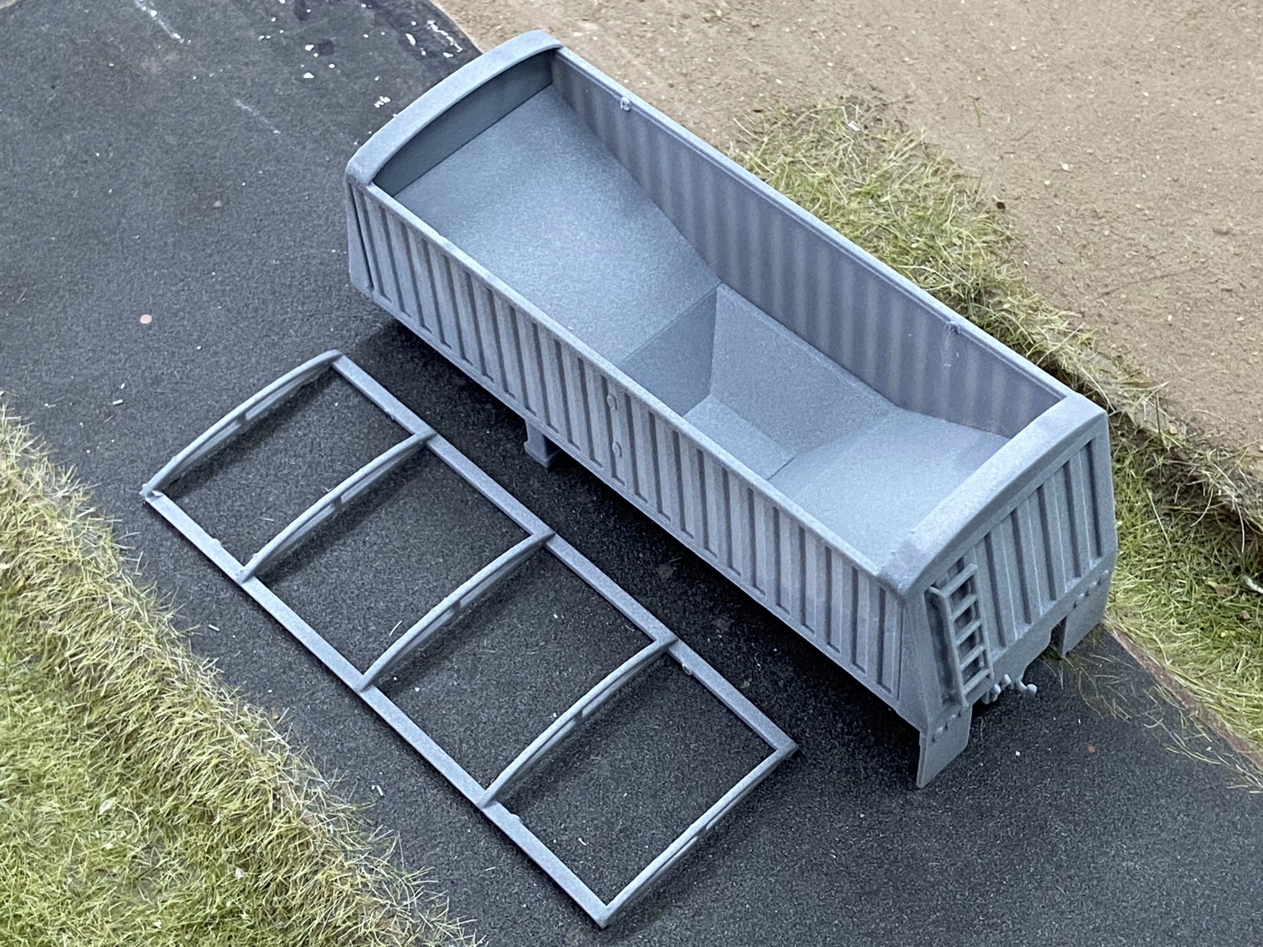 1/64 Scale 24' Jet Single Axle Style Trailer – DIY Kit - Image 4